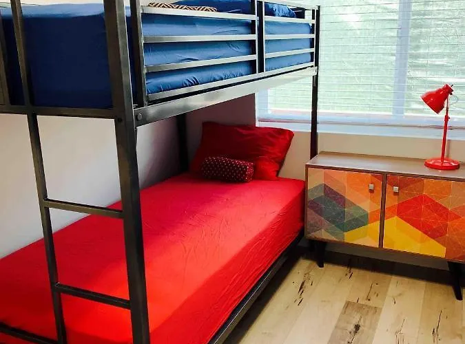 Great West La Ucla Santa Monica Hostel Los Angeles, United States