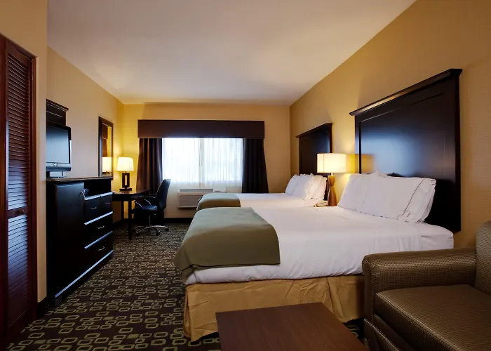 Holiday Inn Express & Suites Woodland Hills By Ihg Los Angeles
