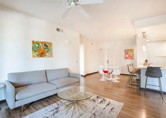 2Br Modern Luxury Condo Weho Los Angeles, United States