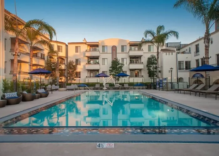 Lux One Bedroom Condo With Garden View Los Angeles