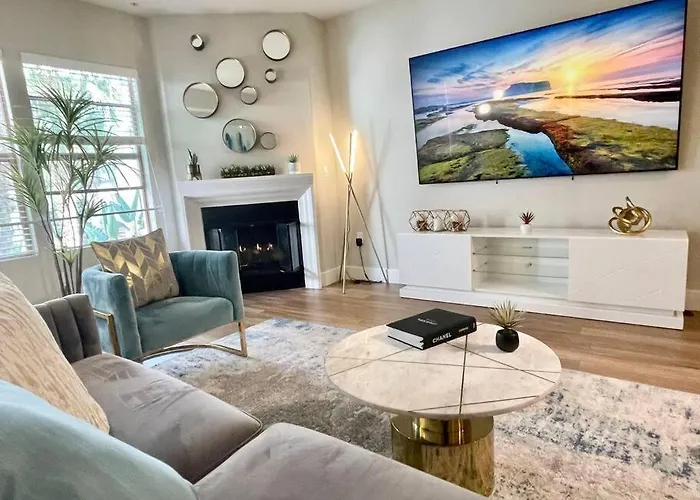 Lux One Bedroom Condo With Garden View Los Angeles