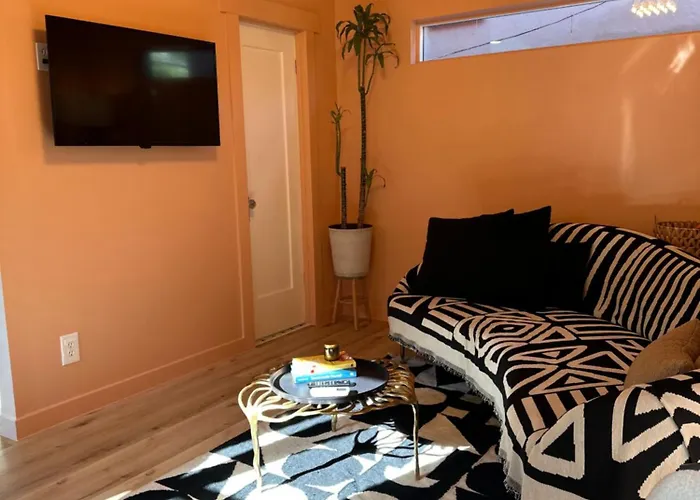 Modern, Remodeled Echo Park House-Walk To Sunset Blvd, Dodgers Stadium, Shops, Bars, Restaurants, Lake, Concerts Los Angeles, USA