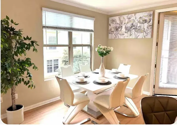 The Reve Appartment Marina 2 Bedrooms With Swimming Pool Free Parking Los Angeles