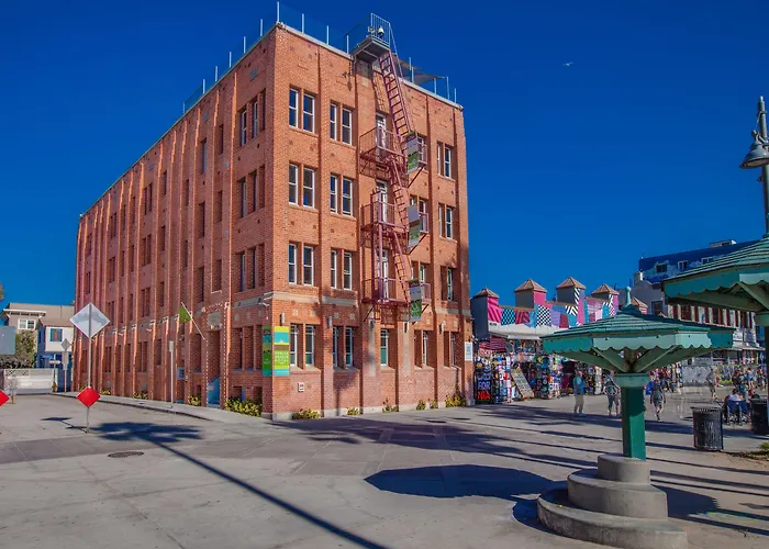 Venice Breeze Suites Los Angeles