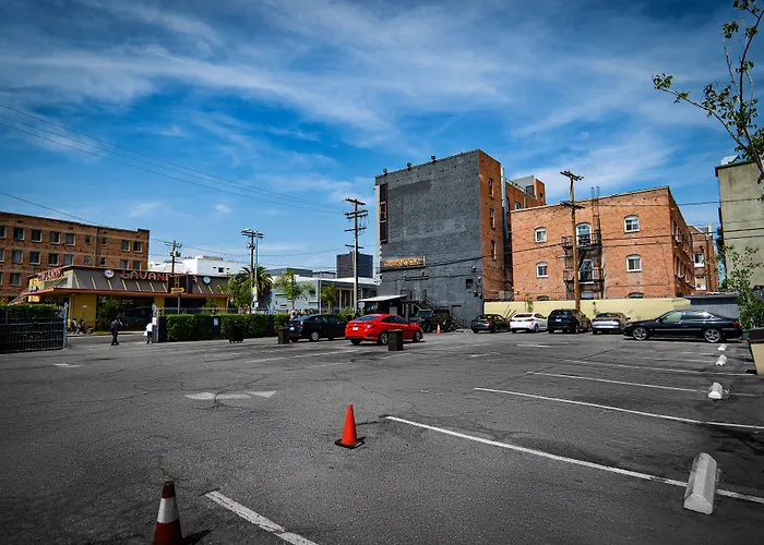 H By H Hospitality Hotel Los Angeles