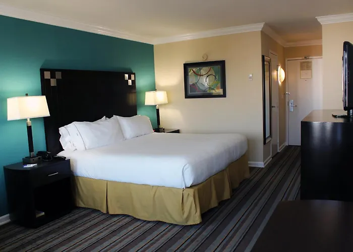 Holiday Inn Express Van Nuys By Ihg Los Angeles