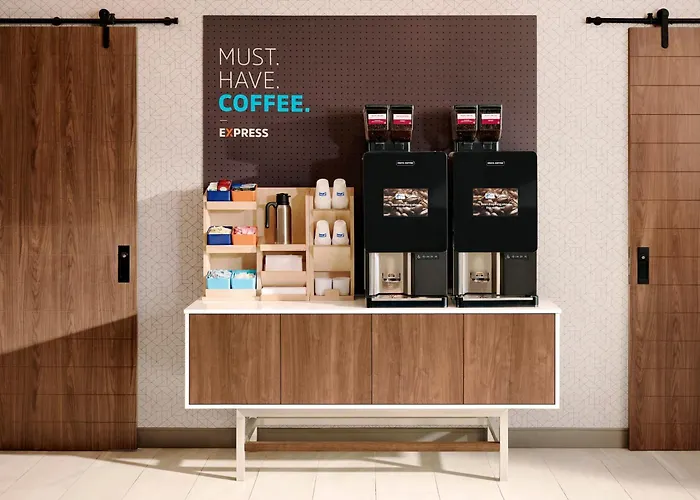 Holiday Inn Express & Suites Chatsworth By Ihg Los Angeles