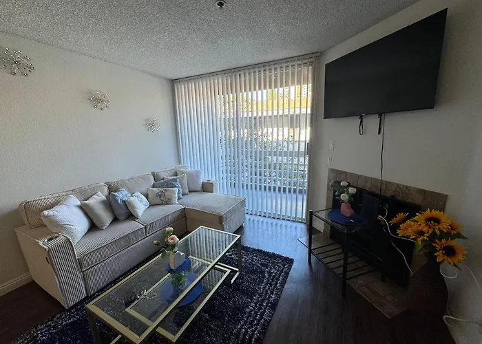 Mario, Disney & Not Themed Loft Universal Studios 10Min Loft Apartment Los Angeles, United States