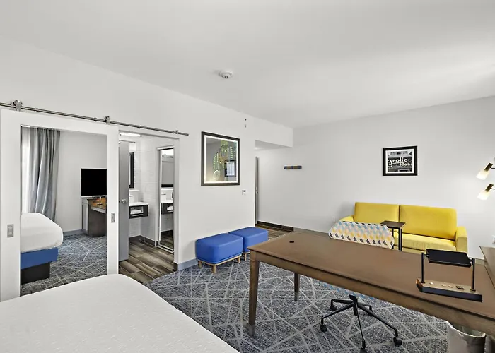 Hampton Inn & Suites Los Angeles/Hollywood, Ca, USA