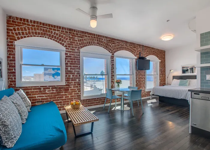 Venice Breeze Suites